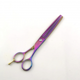 Modellierschere Purple Color in 8 Zoll - 77 Gramm - 24 Zähne und Fingerhaken - Rostfreie Titanlegierung